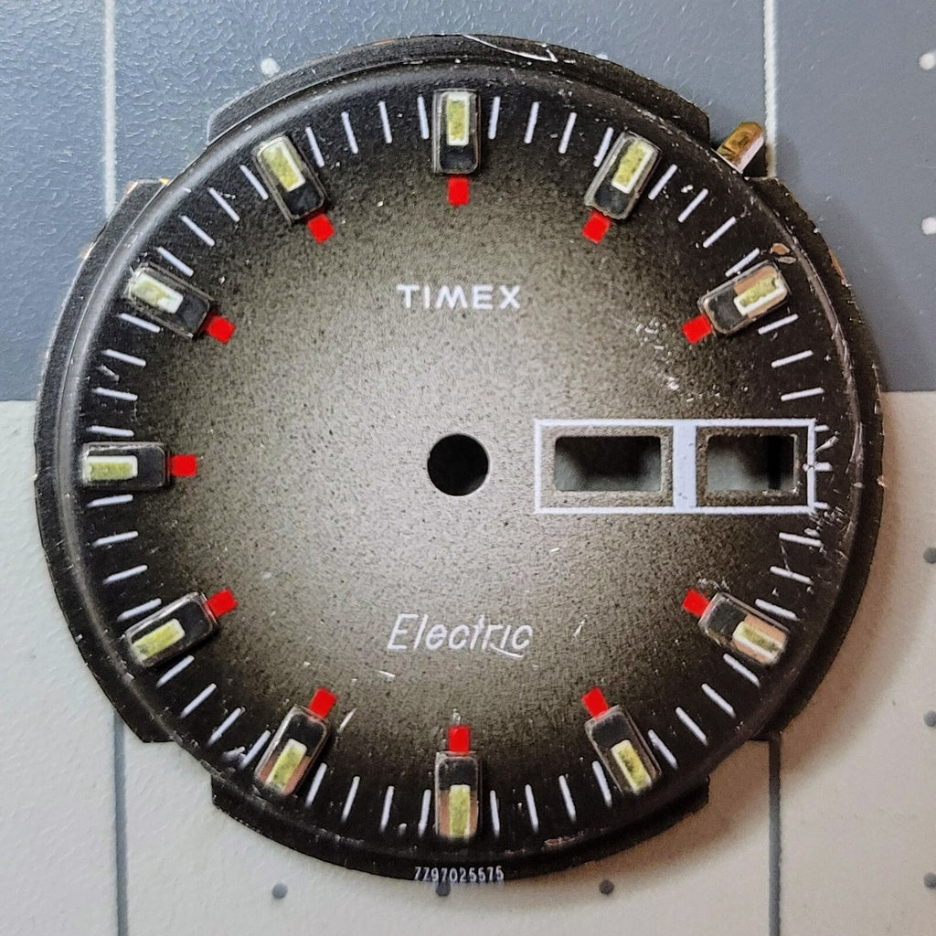 1975 Timex Electric Mens Watch Replacement Black Dial - 31.4mm Day/Date Black0