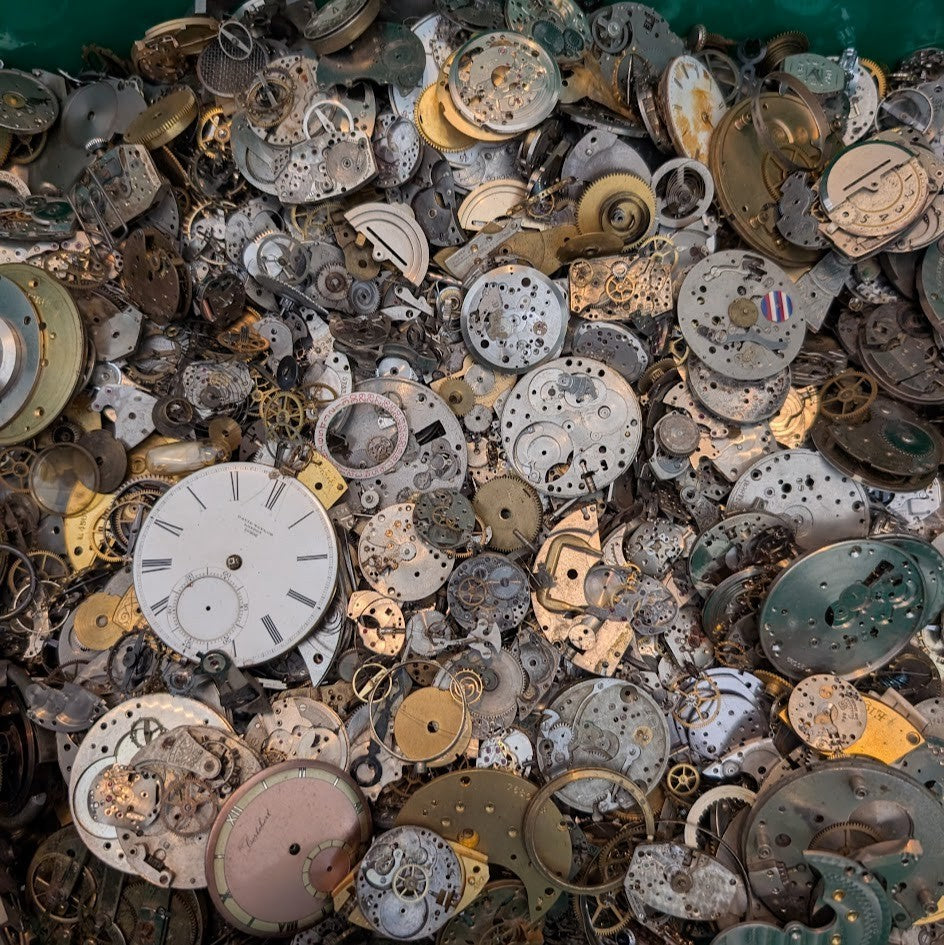 1 lb Watch Parts Lot Movements Plates Gears Dials Mixed Vintage Steampunk Craft0