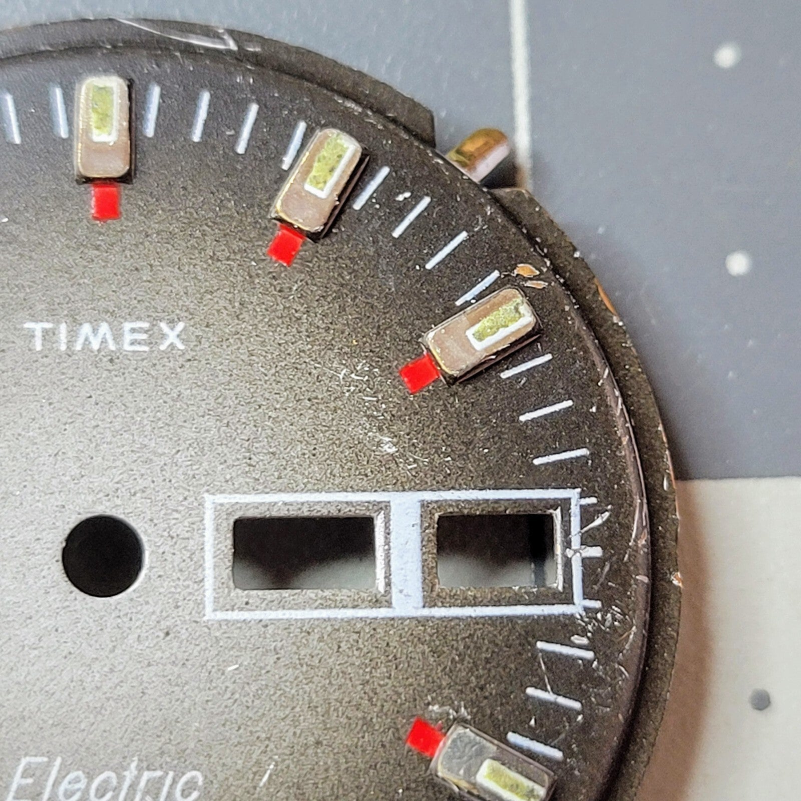 1975 Timex Electric Mens Watch Replacement Black Dial - 31.4mm Day/Date Black1